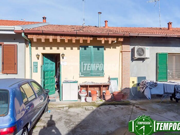 Case in Vendita e in Affitto - 2