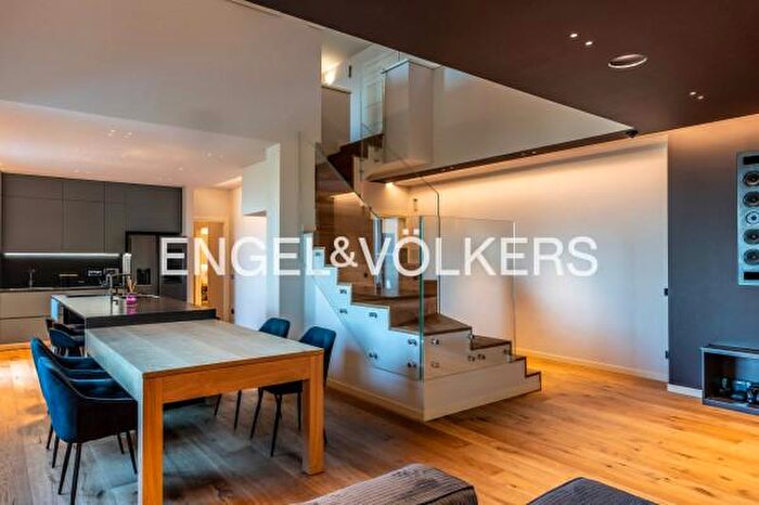 Casa con 6 locali in vendita in Via Gaetano Donizetti, Negrar