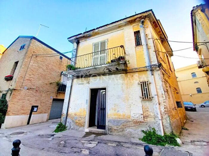 Casa con 5 locali in vendita in Vico Corvo SNC, San Severo