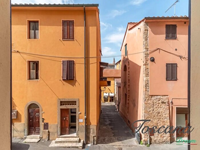 Appartamento con 7 locali in vendita in Massa Marittima