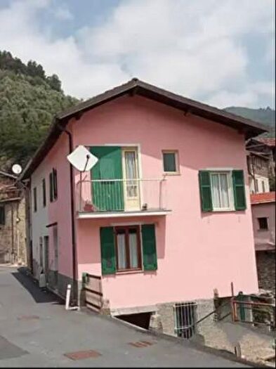 Casa trilocale in vendita in Sp, Pornassio