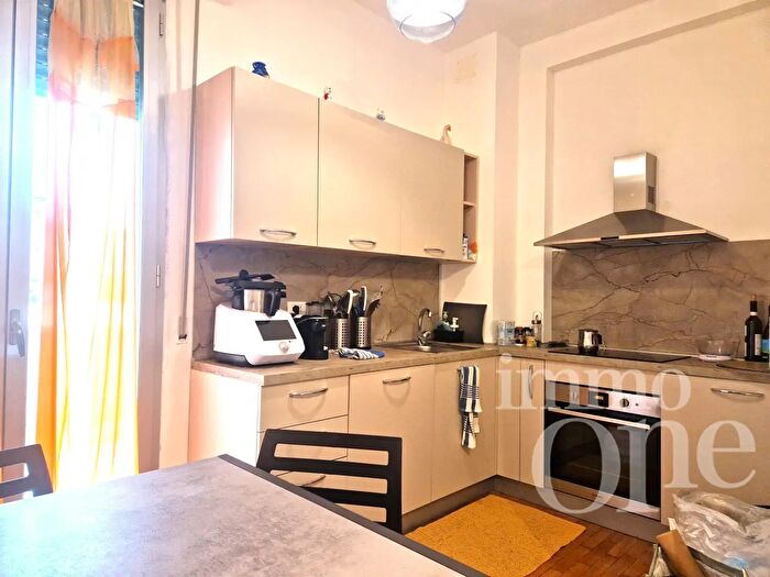 Appartamento con 5 locali in affitto in Piazza Attias, Livorno