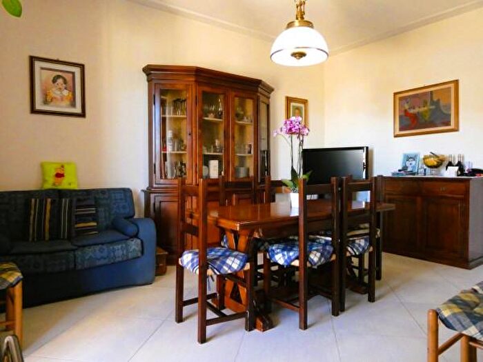 Casa con 6 locali in vendita in Via Nazionale, San Miniato