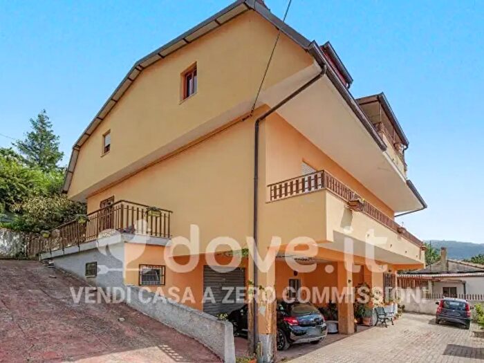 Casa con 6 locali in vendita in Via Pasquale Stancati, Lamezia Terme