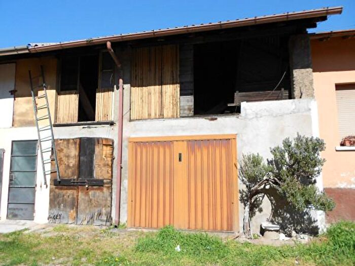 Casa bilocale in vendita in Via Roma, Canegrate