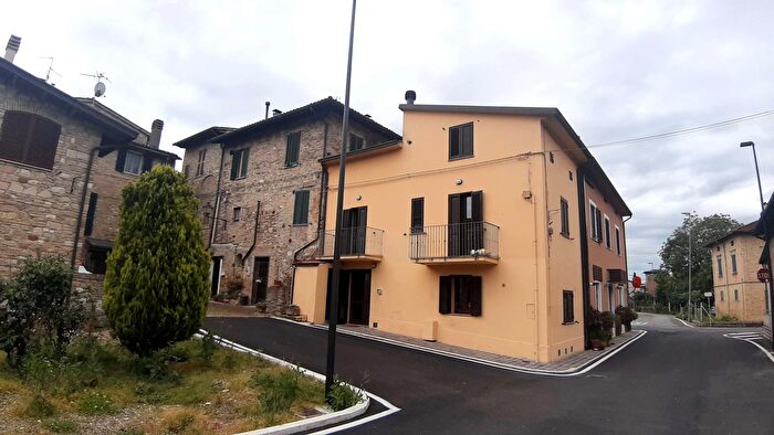 Appartamento quadrilocale in vendita in Castelnuovo Piazza della Libertà, Assisi