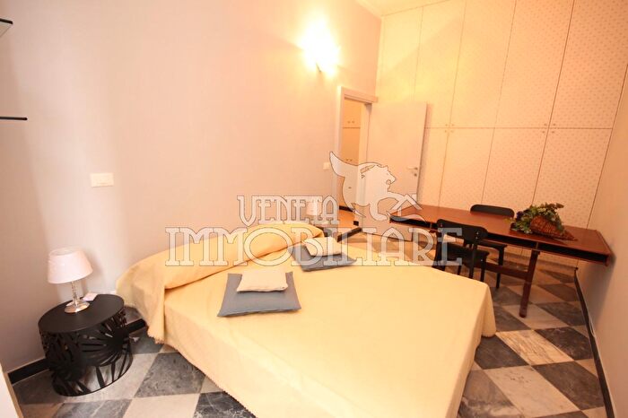 Appartamento bilocale in affitto in Piazza De Marini, Genova