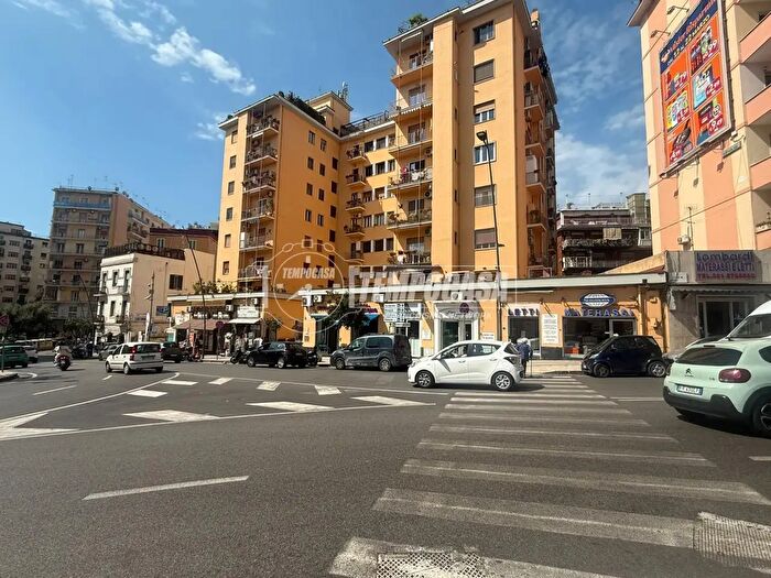 Appartamento quadrilocale in affitto in Napoli