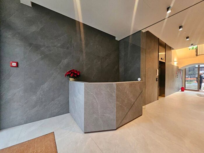 Appartamento trilocale in affitto in Corso di Porta Romana, Missori, Milano