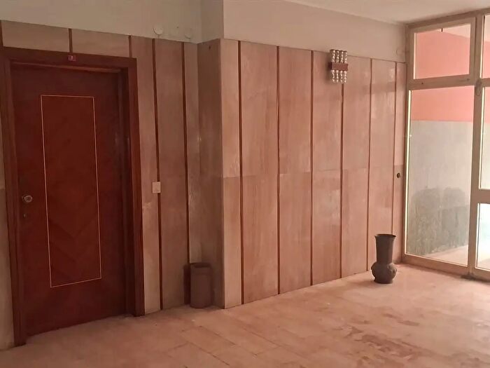 Appartamento trilocale in vendita in Via Robutti, Alassio