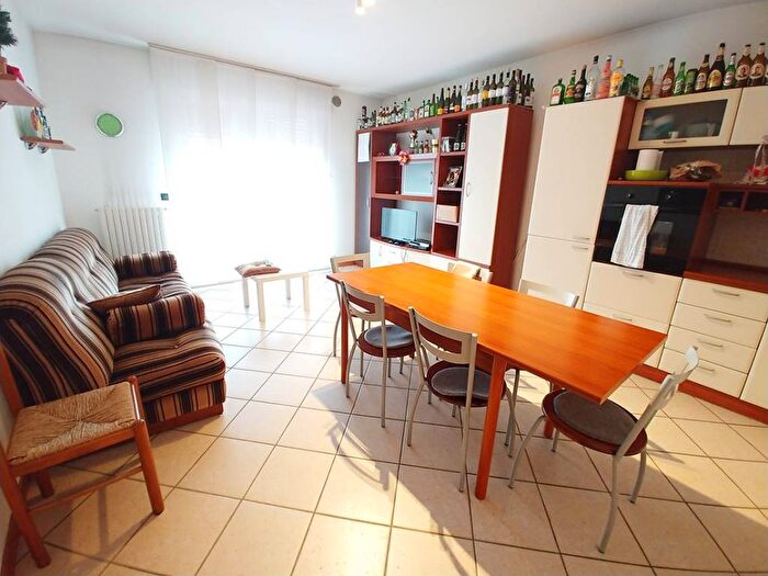 Appartamento quadrilocale in affitto in Via Romea, Centro, Legnaro