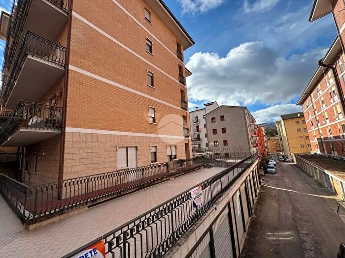 Appartamento quadrilocale in vendita in Appartamento Via Strinella, LAquila