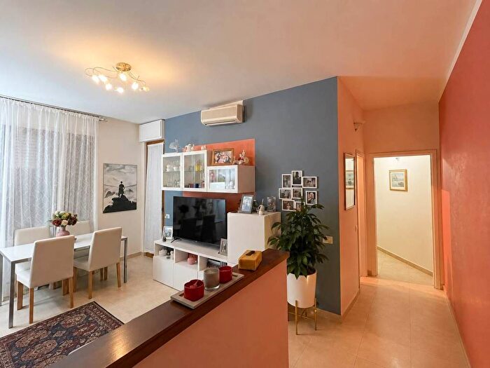 Appartamento quadrilocale in affitto in Via Felice Matteucci, Firenze Nova, Firenze