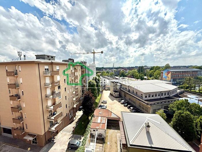 Appartamento bilocale in affitto in Via Antonio Gramsci, Centro Storico, Crema