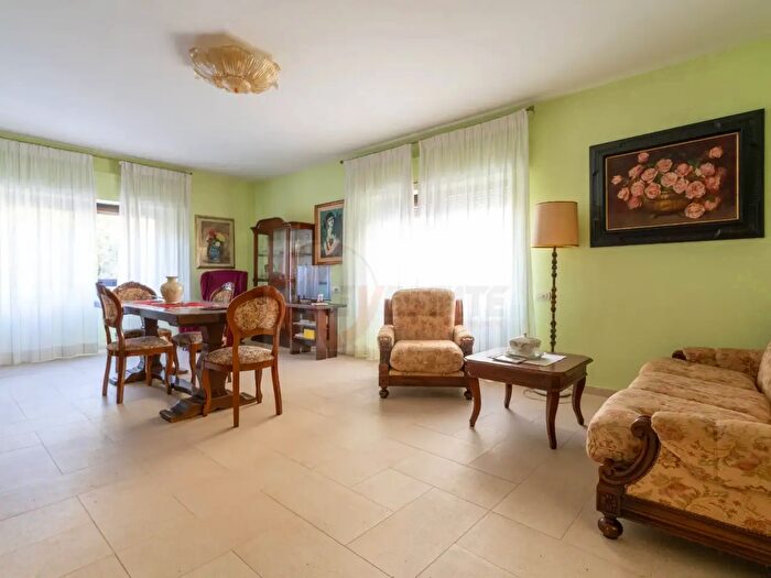 Casa con 10 locali in vendita in Vicolo Colonia Romana, Porto Torres