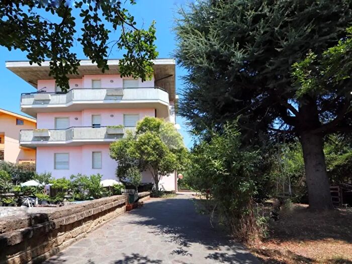 Appartamento bilocale in vendita in Via Scafa, Collecorvino