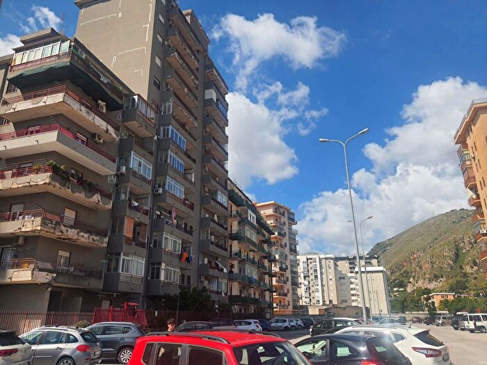Appartamento quadrilocale in vendita in Corso Calatafimi, Palermo