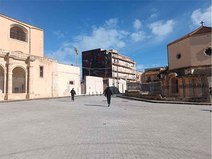 Appartamento quadrilocale in affitto in Via Bignami, Borgata Santa Lucia, Siracusa