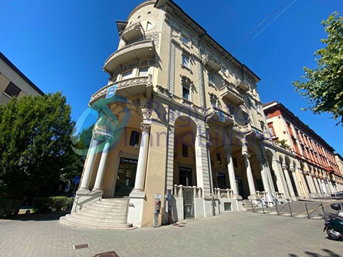 Appartamento trilocale in affitto in Via Settembre, Centro Stazione, Novara