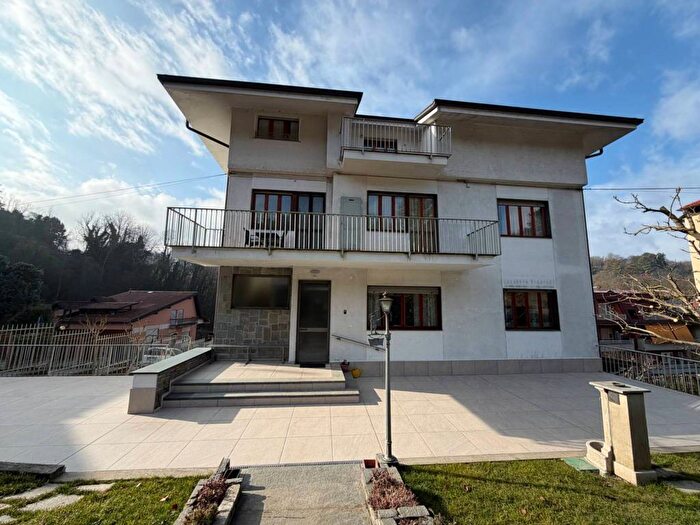 Casa con 5 locali in affitto in Corso Chieri, Superga, Torino