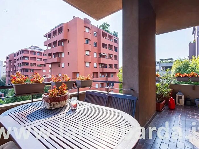 Appartamento quadrilocale in vendita in Via Ernesto Ambrosini, Monza