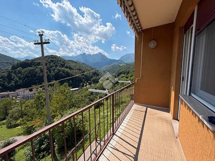 Appartamento trilocale in vendita in Contrà Lorenzi, Valli Del Pasubio