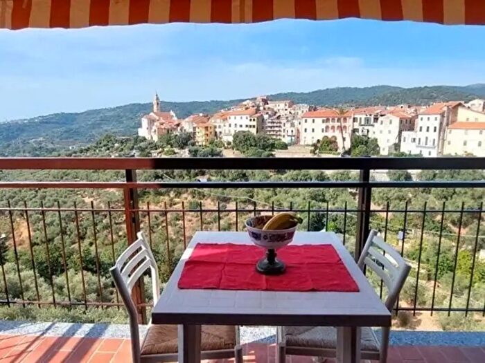 Appartamento trilocale in vendita in Don Sasso, Civezza