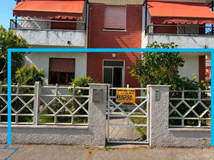 Appartamento con 5 locali in vendita in Via Luciano Marchi, Copparo