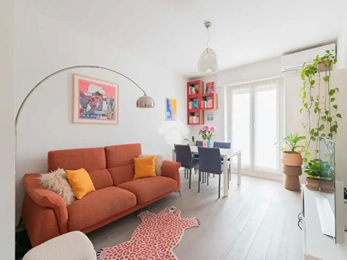 Appartamento bilocale in vendita in Via Val Furva, Roma