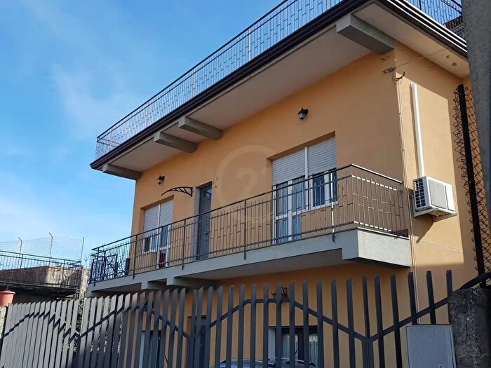 Appartamento trilocale in vendita in Via Arturo Toscanini, Trecastagni