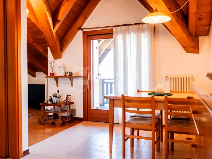 Appartamento trilocale in vendita in Via Anconetta, Belluno