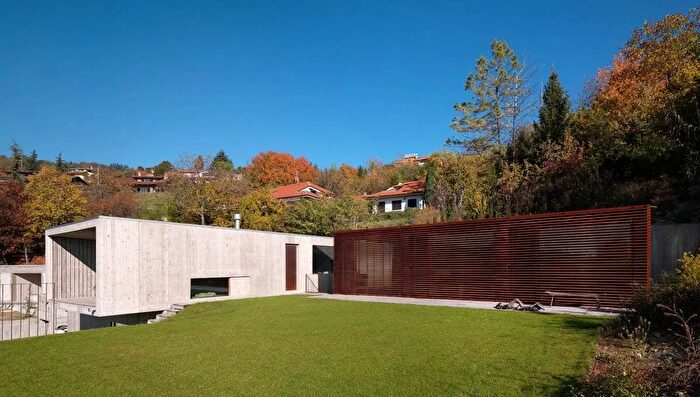 Casa con 8 locali in vendita in Via Vignassa Pino Torinese, Pino Torinese