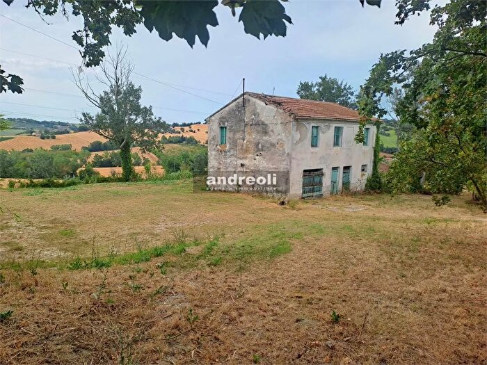 Casa quadrilocale in vendita in Jesi Colli, Jesi