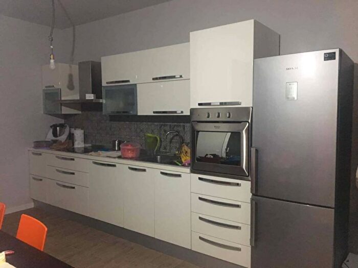 Appartamento trilocale in affitto in Via Ettore Ciccotti, Affori, Milano