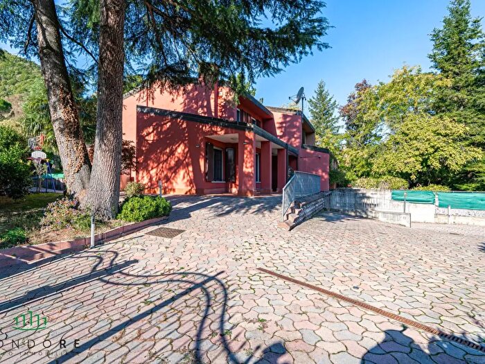 Casa con 5 locali in vendita in Via Belvedere, Sasso Marconi