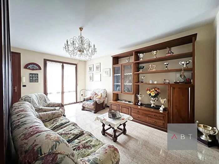 Casa quadrilocale in vendita in San Giorgio In Bosco