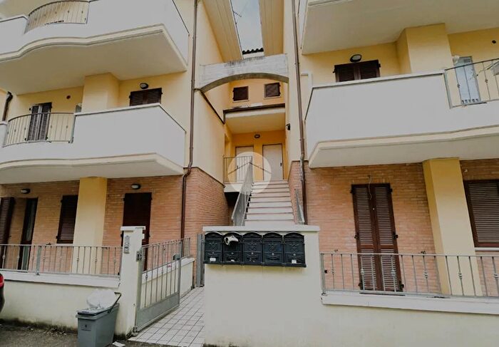 Appartamento trilocale in vendita in Via Canaletta, Colli al Metauro