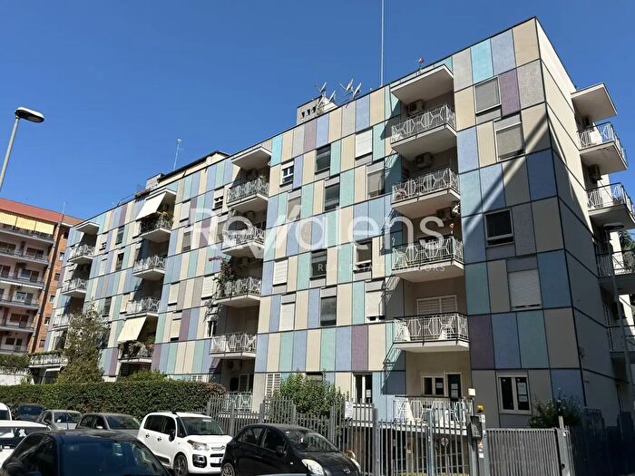 Appartamento con 5 locali in vendita in Cardinale Marcello Mimmi, Bari