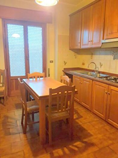 Appartamento con 6 locali in vendita in Via Maleubbia, L'Aquila