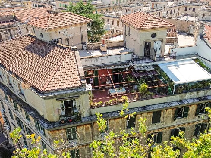 Appartamento trilocale in vendita in Via Galileo Ferraris, Roma
