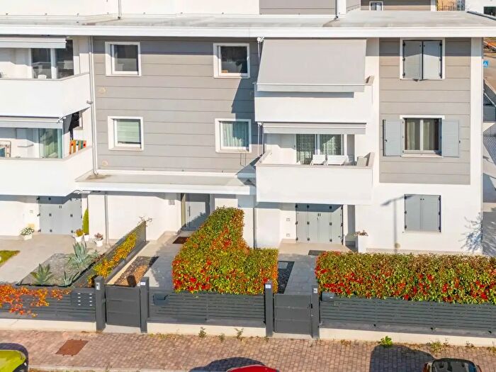 Appartamento trilocale in vendita in Via Monte Ave, Fiorano Modenese