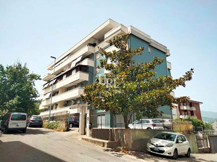 Appartamento in vendita in Via Accattatis Cosenza, Cosenza