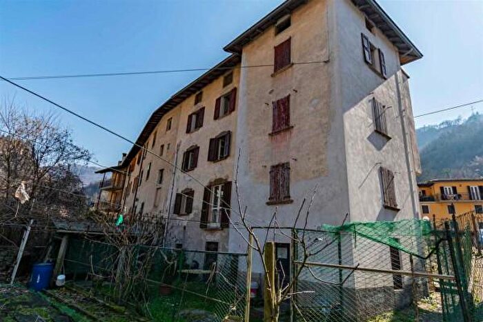 Appartamento quadrilocale in vendita in Piazza Europa, Zogno