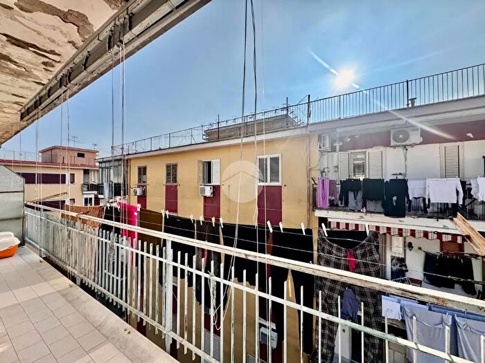 Appartamento trilocale in vendita in Via Domenico Colasanto, Casoria