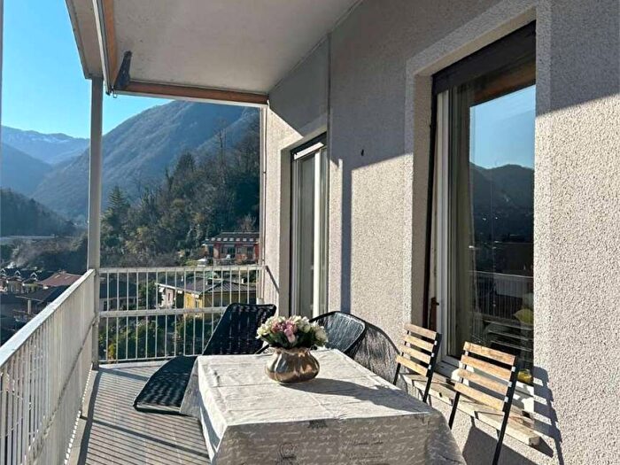 Appartamento quadrilocale in affitto in via luigi comoli, Centro, Omegna