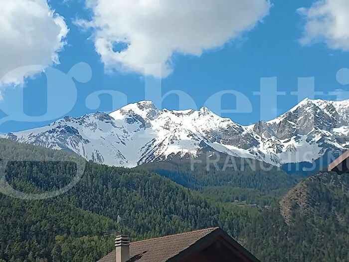 Appartamento quadrilocale in vendita in Via XXV Aprile, Oulx