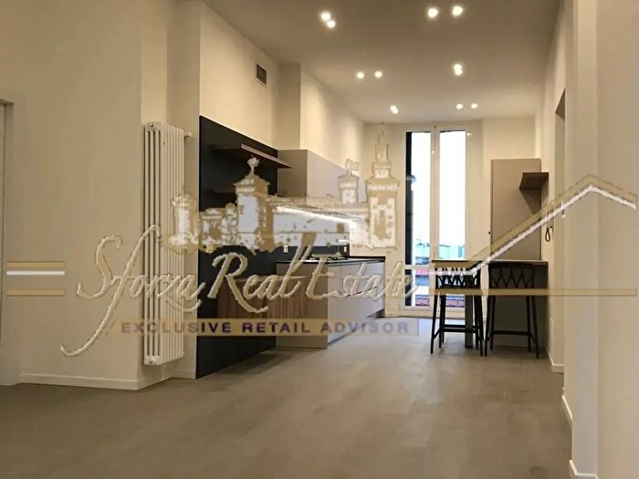 Appartamento trilocale in affitto in Corso Sempione, Milano