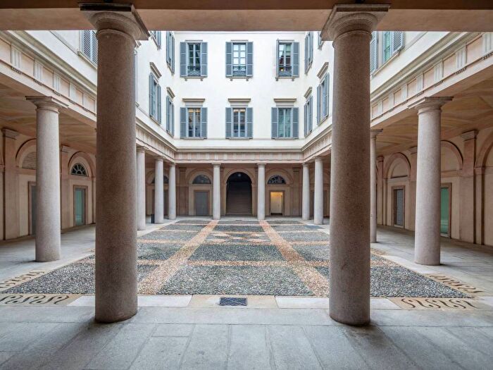 Appartamento in affitto in Piazza Giuseppe Missori, Missori, Milano