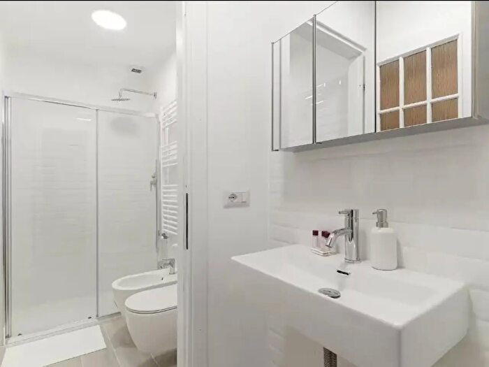 Appartamento monolocale in affitto in Via Varesina, Milano