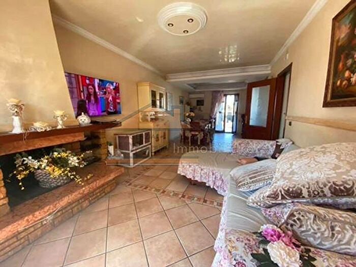 Appartamento con 5 locali in vendita in Via Innamorati, Giugliano In Campania